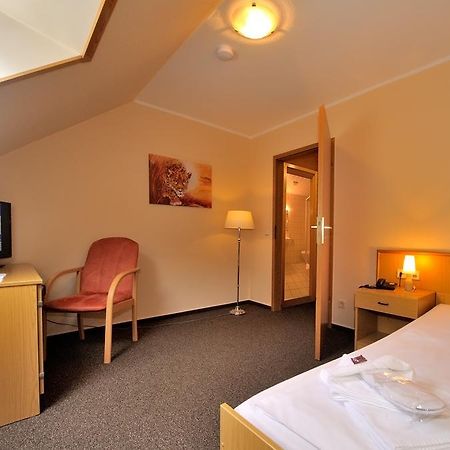 Waldhotel Bad Bibra Buitenkant foto