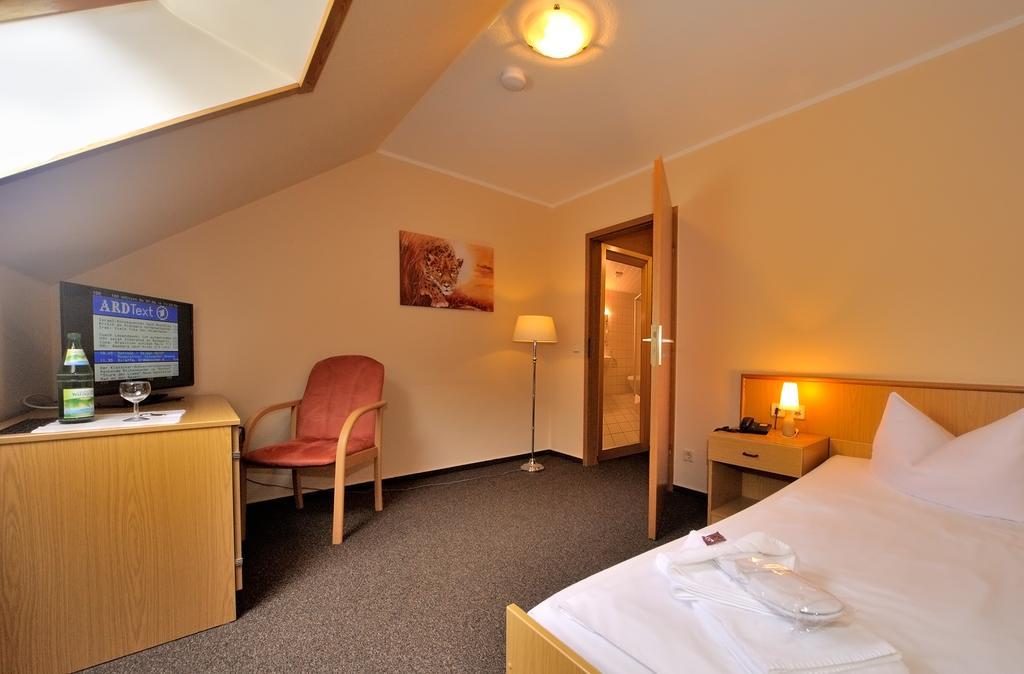 Waldhotel Bad Bibra Buitenkant foto