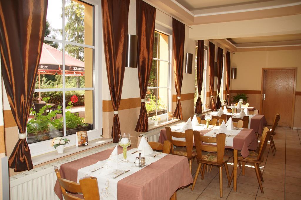 Waldhotel Bad Bibra Buitenkant foto