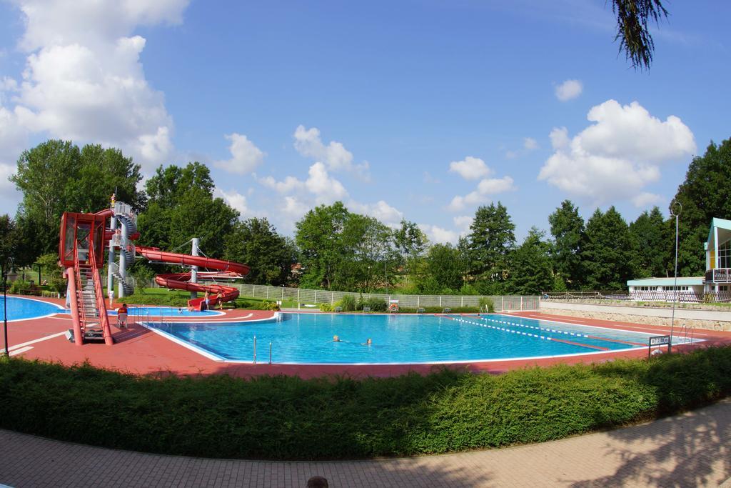 Waldhotel Bad Bibra Buitenkant foto